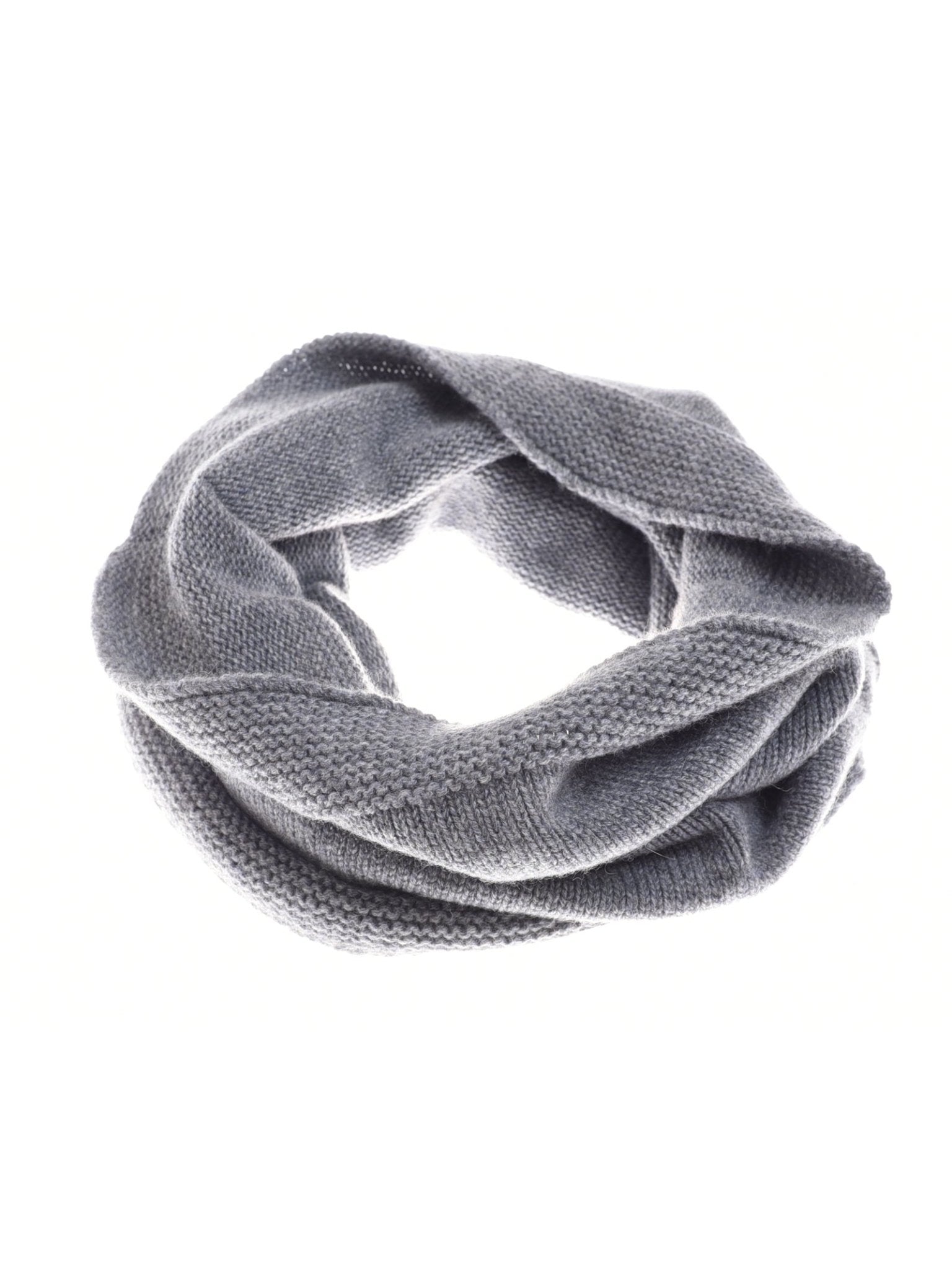 The Campbell's of Beauly Cashmere Snood is a light gray, chunky accessory crafted in a soft moss stitch, shown in a loose circular shape on a white background.